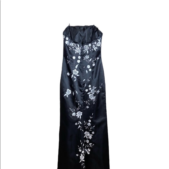 Faviana 7/8 black satin strapless full length dress, embroidery, beading & train - Picture 3 of 13